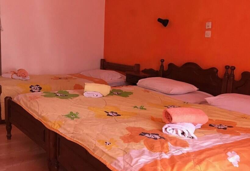 اتاق استاندارد سه نفره, Angela   Zoi Rooms