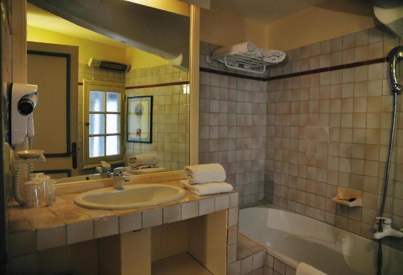 Номер Superior, Hôtel Du Palais Des Papes
