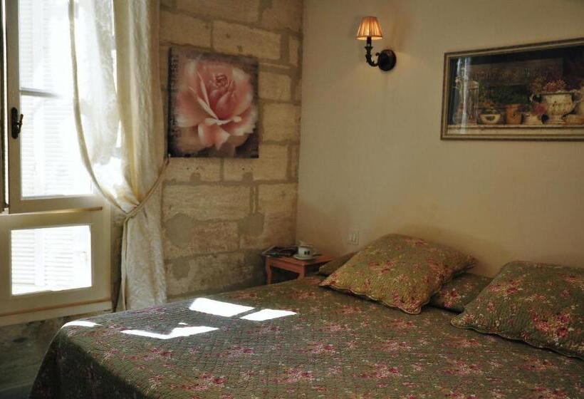 Номер Стандарт, Hôtel Du Palais Des Papes