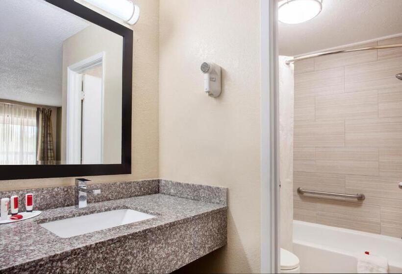 اتاق استاندارد با تخت بزرگ, Baymont By Wyndham Lake City