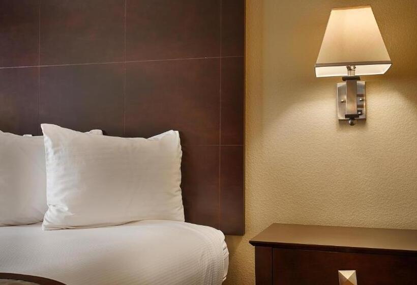 غرفة قياسية سرير كينج لذوى الإحتياجات الخاصة, Best Western Capital City Inn