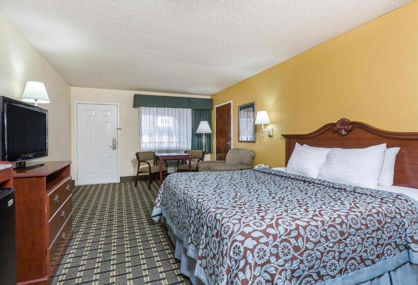 اتاق استاندارد با تخت بزرگ, Days Inn & Suites By Wyndham Warner Robins Near Robins Afb