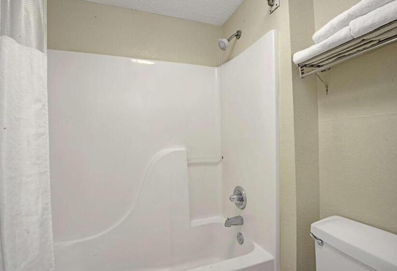 اتاق استاندارد با تخت بزرگ, Travelodge By Wyndham Montgomery East
