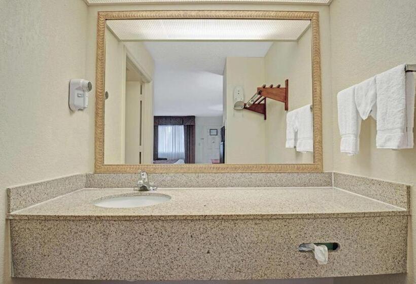 اتاق استاندارد, Travelodge By Wyndham Montgomery East