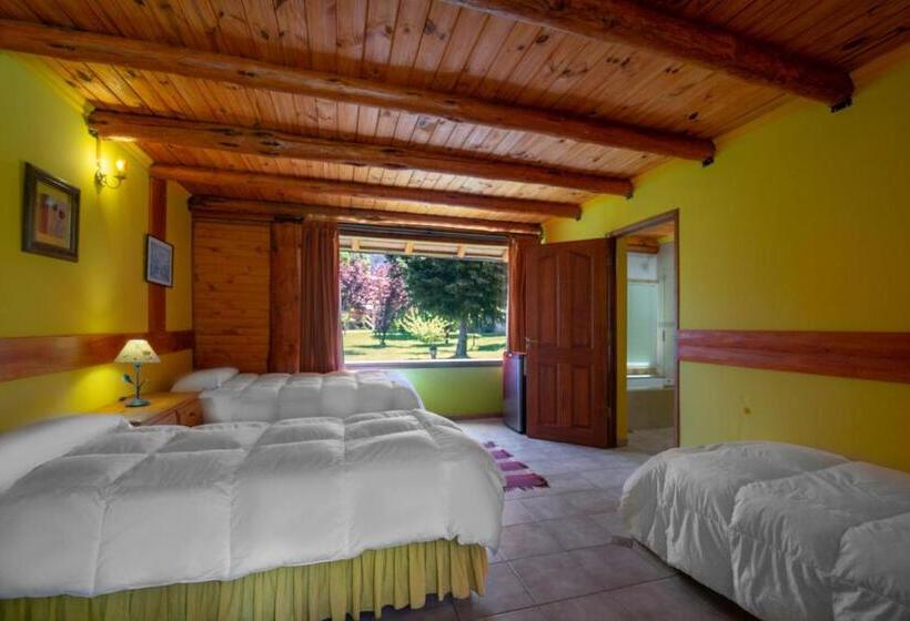 اتاق استاندارد چهارنفره با چشم‌انداز باغ, B&b Casapuelo