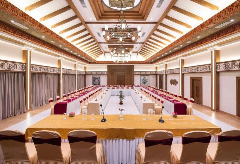 اتاق لوکس, Buddha Maya Garden By Kgh Group