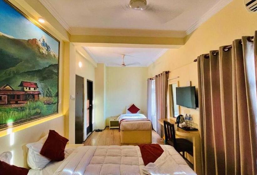 اتاق استاندارد سه نفره, Peaceland Lumbini