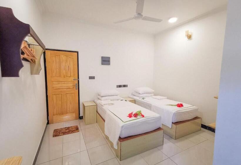 اتاق لوکس, Sky Inn Thoddoo