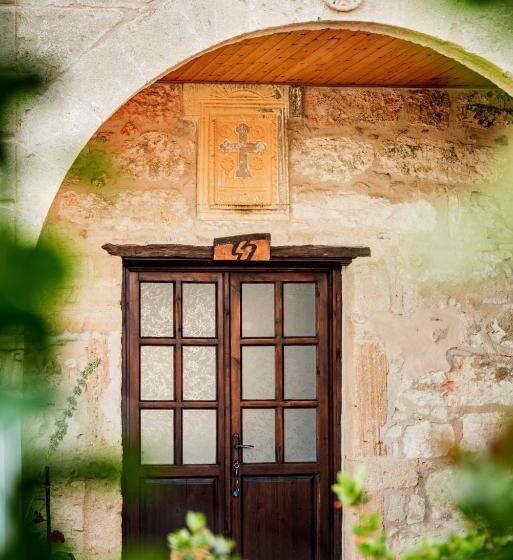 اتاق کلاسیک چهارنفره, Revaklı Ev Guest House