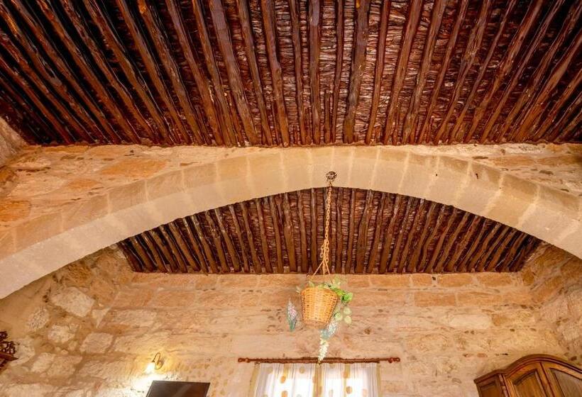 اتاق کلاسیک چهارنفره, Revaklı Ev Guest House