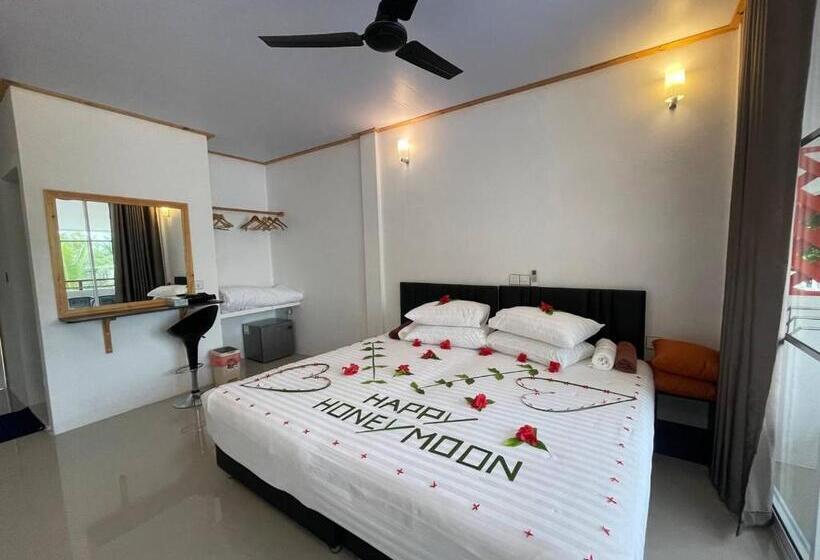 اتاق لوکس با بالکن, Thoddoo White Sand Inn