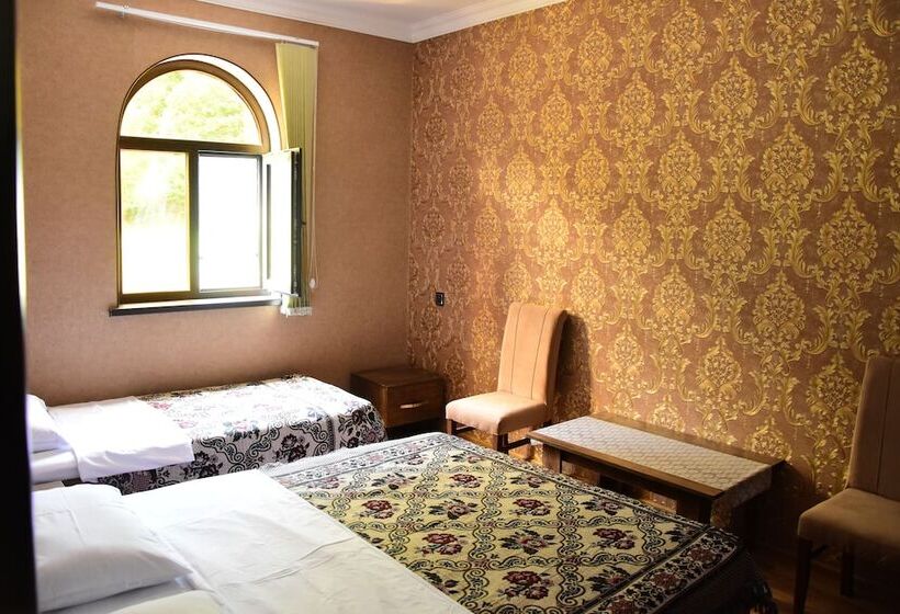 اتاق خانوادگی, Si̇msek Hotel&restourant