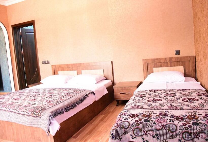 اتاق خانوادگی, Si̇msek Hotel&restourant