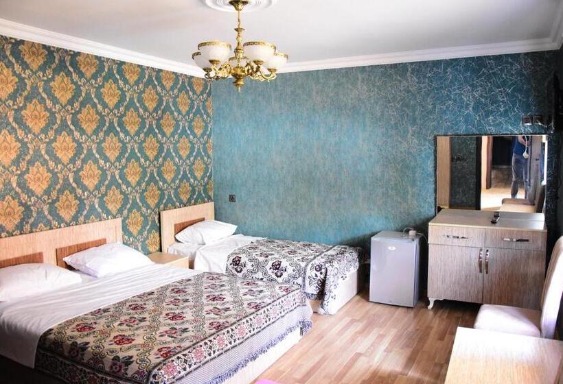 اتاق خانوادگی, Si̇msek Hotel&restourant