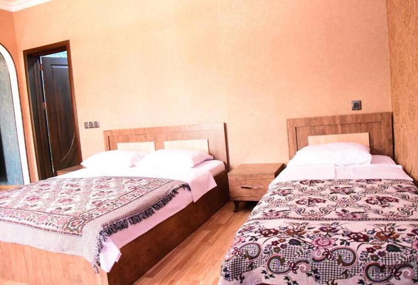 اتاق خانوادگی, Si̇msek Hotel&restourant