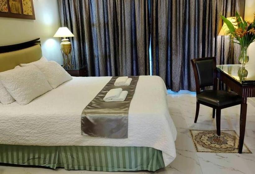 스탠다드 룸 킹사이즈 침대, The Manor Beach Resort Besut
