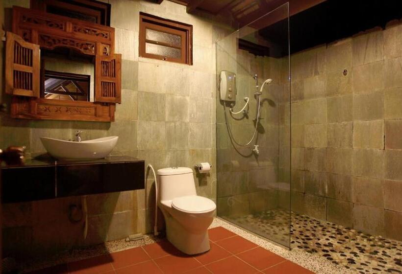 샬레, The Manor Beach Resort Besut