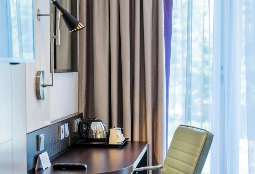 اتاق استاندارد, Premier Inn München Airport Süd