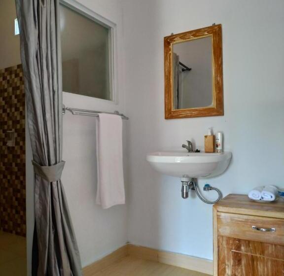 اتاق سوپریور, The Pande Hill Homestay