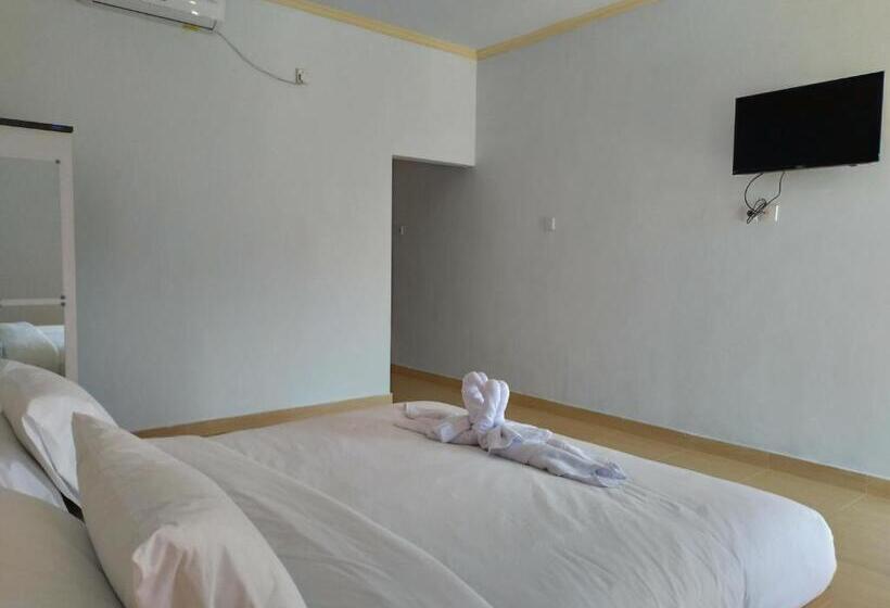 اتاق سوپریور, The Pande Hill Homestay