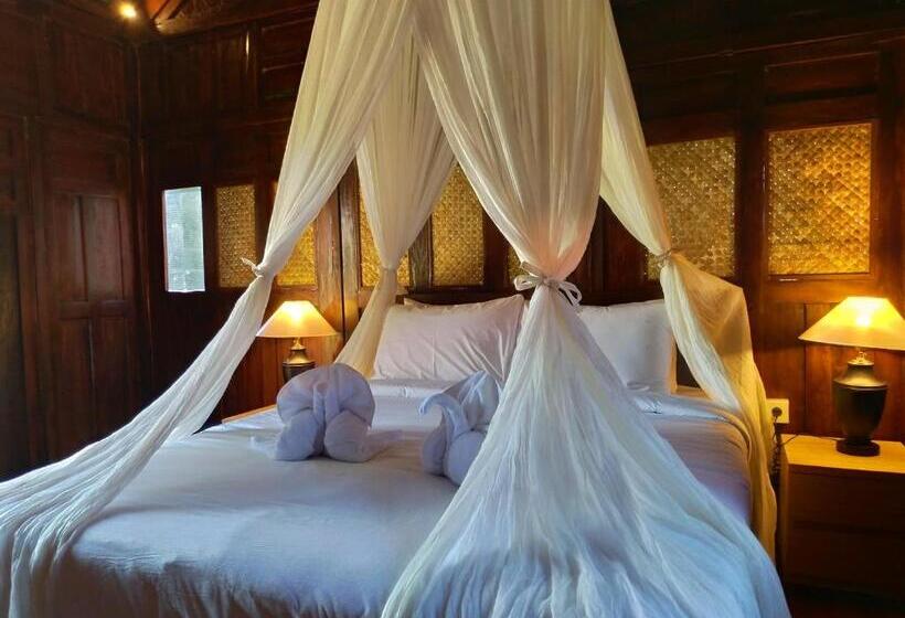 بانگلوی سوپریور, The Pande Hill Homestay