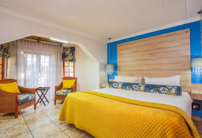 اتاق لوکس با بالکن, The Villa Manor & Spa