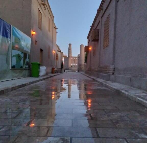 اتاق استاندارد سه نفره, Guest House Khiva Boyjon Ota