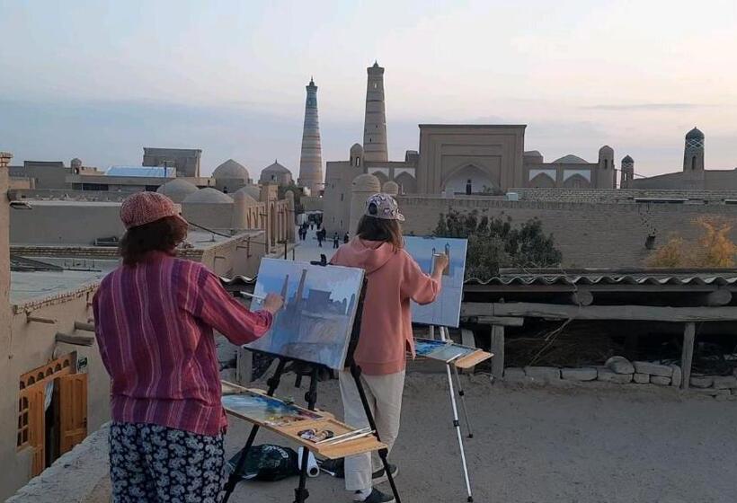 اتاق لوکس با چشم‌انداز باغ, Guest House Khiva Boyjon Ota