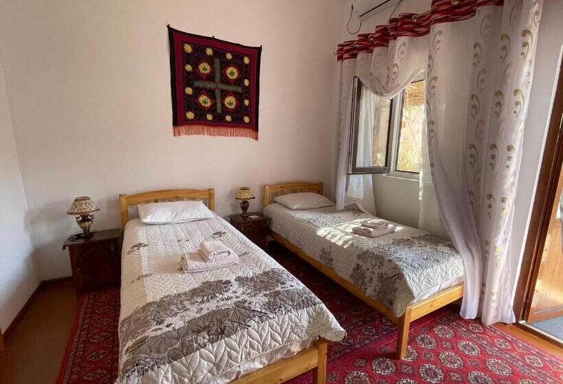 اتاق استاندارد با چشم‌انداز باغ, Guest House Khiva Boyjon Ota