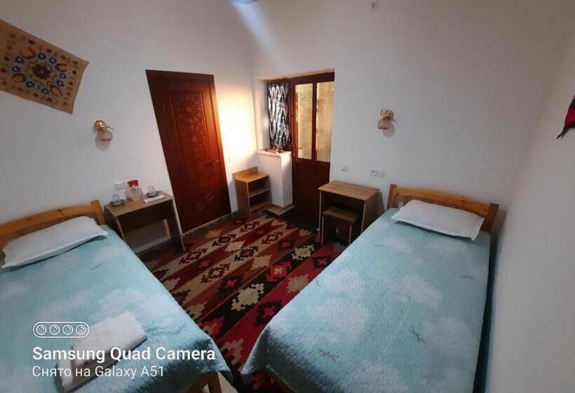 اتاق استاندارد با چشم‌انداز باغ, Guest House Khiva Boyjon Ota