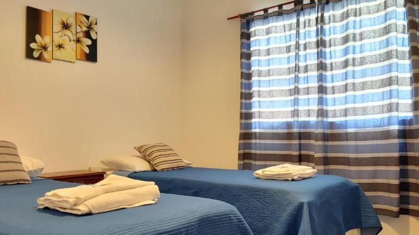 اتاق استاندارد چهار تخته, Ezeiza Home