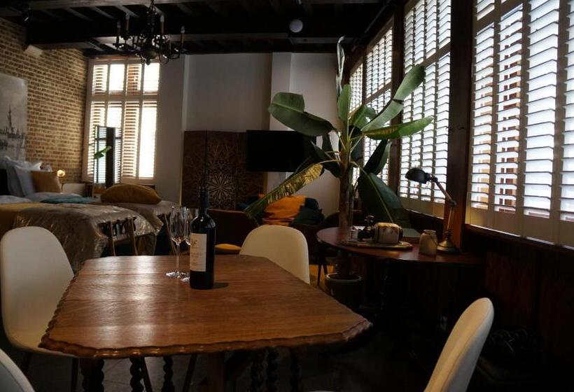 سوییت خانوادگی, Charming Suites Jan Zonder Vrees