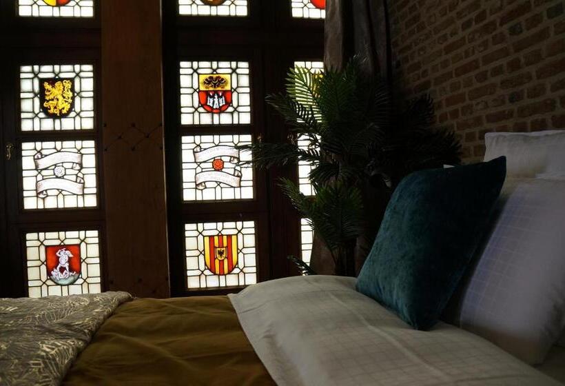 سوییت لوکس, Charming Suites Jan Zonder Vrees
