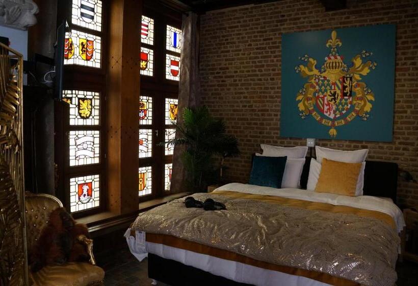سوییت لوکس, Charming Suites Jan Zonder Vrees