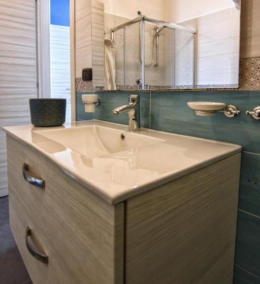 اتاق استاندارد چهار تخته, B&b Grazia
