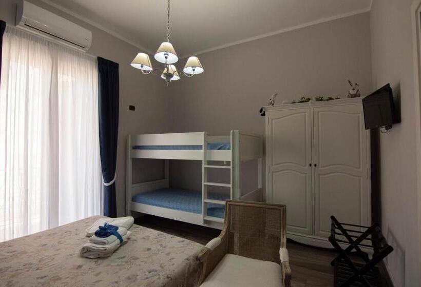 اتاق استاندارد چهار تخته, B&b Grazia