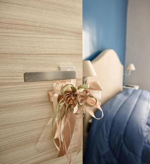 اتاق استاندارد چهار تخته, B&b Grazia