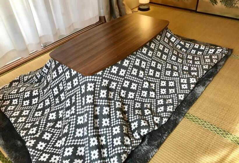 اتاق استاندارد, Tsushima White House