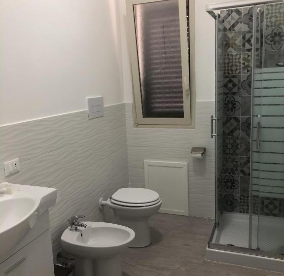 اتاق لوکس سه تخته, La Ruota B&b