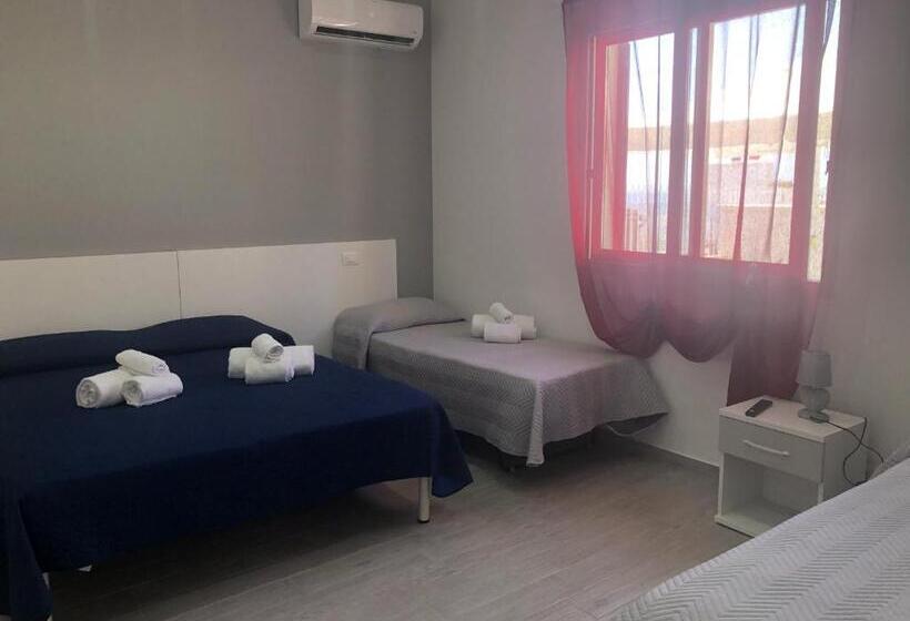 اتاق لوکس چهار تخته, La Ruota B&b