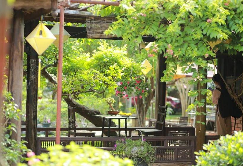 اتاق استاندارد با چشم‌انداز باغ, Mandarin Homestay Hue