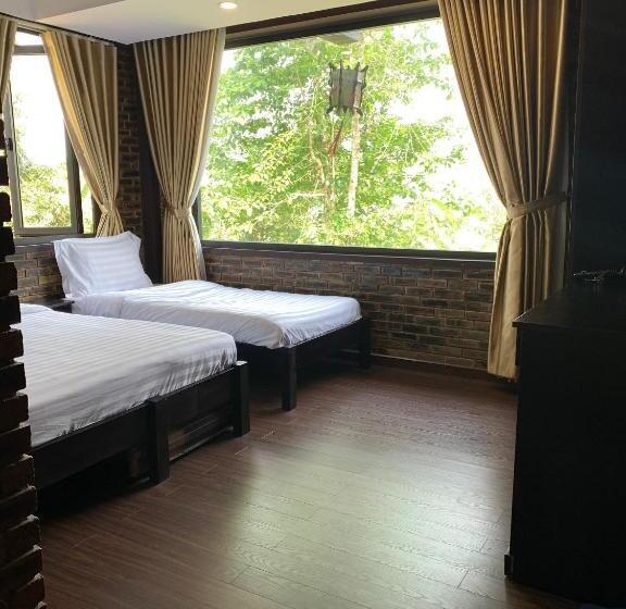 اتاق لوکس سه تخته, Mandarin Homestay Hue