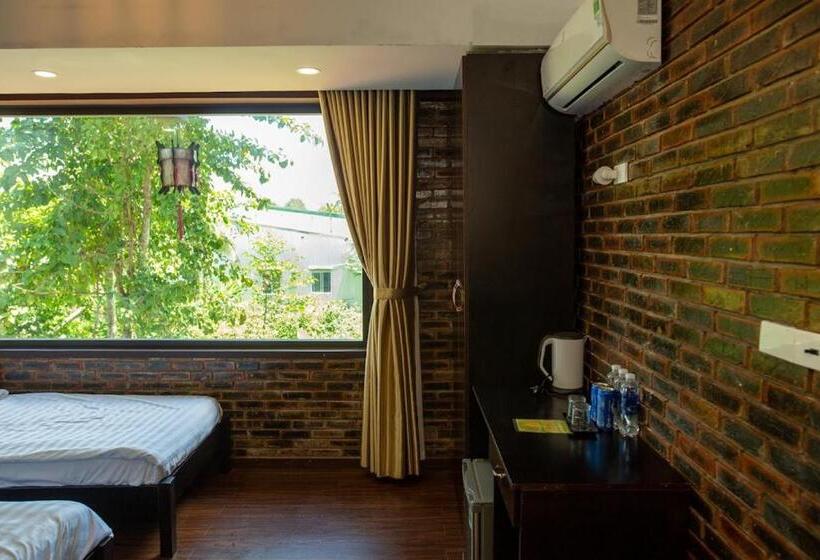 اتاق لوکس سه تخته, Mandarin Homestay Hue