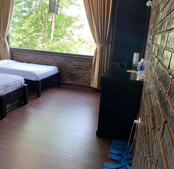 اتاق لوکس سه تخته, Mandarin Homestay Hue