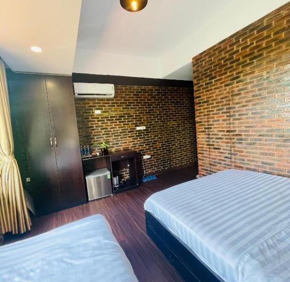 اتاق لوکس سه تخته, Mandarin Homestay Hue