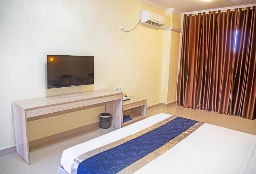 اتاق لوکس با تخت بزرگ, City Comfort Airport Hotel Phnom Penh
