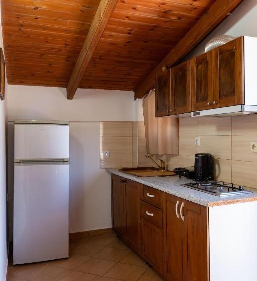 1 Bedroom Penthouse Apartment, Apart Hotel Alex