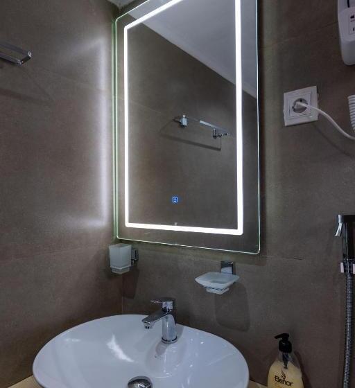 اتاق استاندارد سه نفره, Apart Hotel Alex