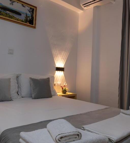 اتاق کلاسیک سه تخته, Apart Hotel Alex
