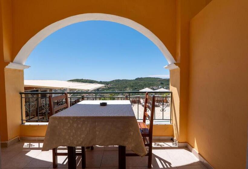 اتاق استاندارد سه نفره, Apart Hotel Alex